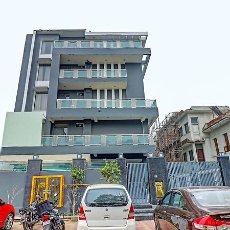 Hotel Townhouse Sector 30 Near Botanic Garden Of Indian Republic à Noida Extérieur photo