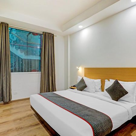 Hotel Townhouse Sector 30 Near Botanic Garden Of Indian Republic à Noida Extérieur photo
