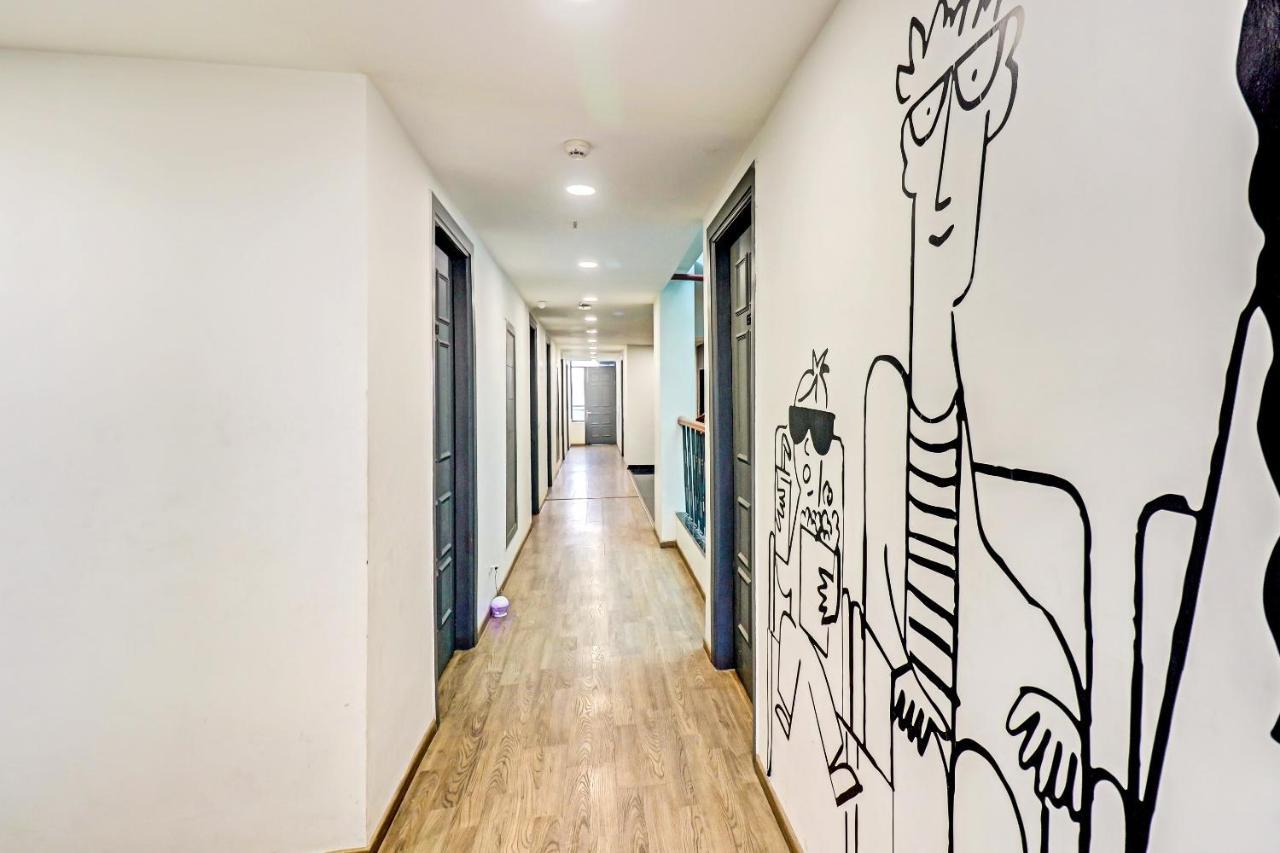 Hotel Townhouse Sector 30 Near Botanic Garden Of Indian Republic à Noida Extérieur photo