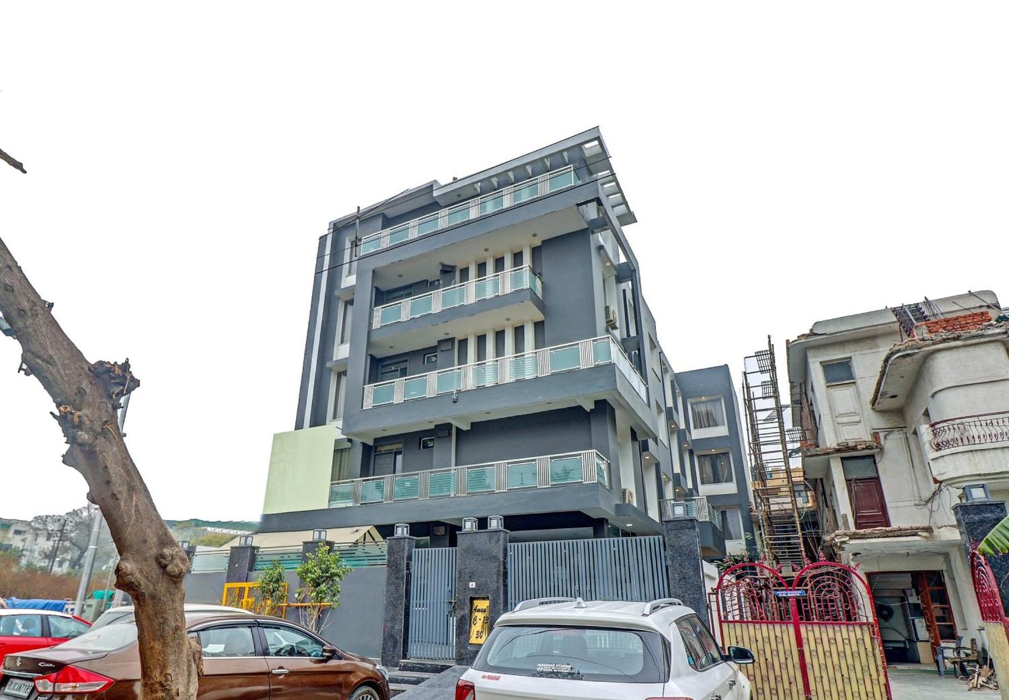 Hotel Townhouse Sector 30 Near Botanic Garden Of Indian Republic à Noida Extérieur photo