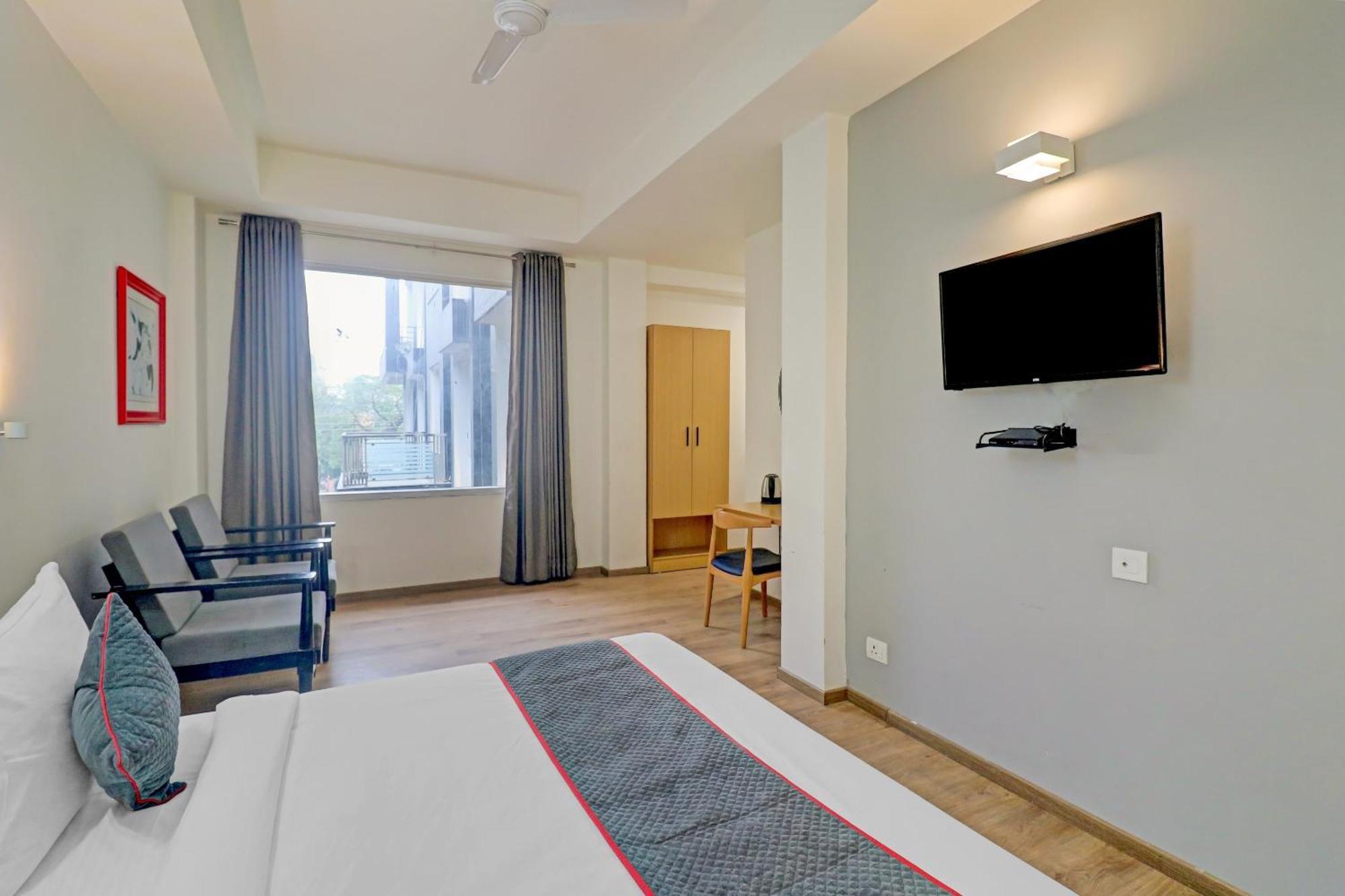 Hotel Townhouse Sector 30 Near Botanic Garden Of Indian Republic à Noida Extérieur photo