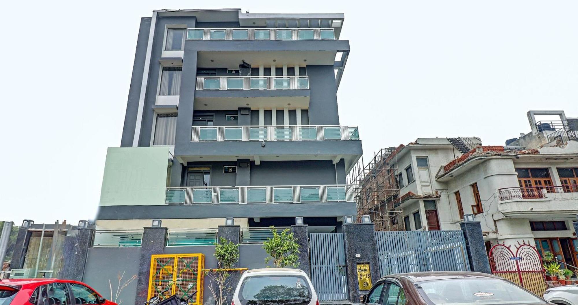Hotel Townhouse Sector 30 Near Botanic Garden Of Indian Republic à Noida Extérieur photo