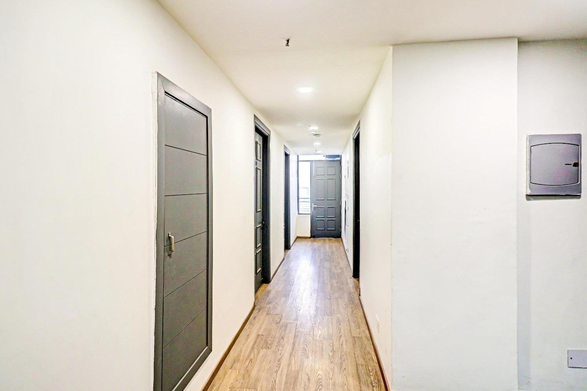 Hotel Townhouse Sector 30 Near Botanic Garden Of Indian Republic à Noida Extérieur photo